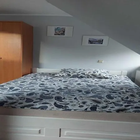 In Near Monte Cassino Street *